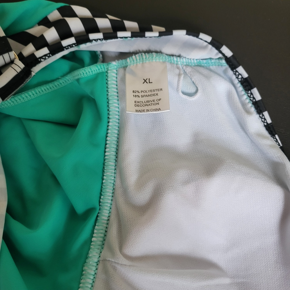 Striped Ruffled Tankini Set - Picture 8 of 12